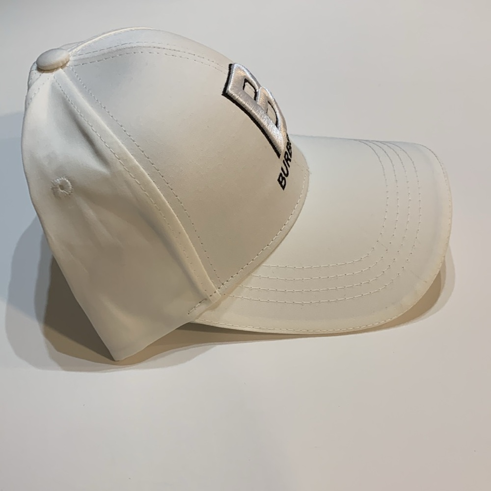 White Burberry Hat - Picture 5 of 7